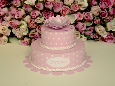 Cake pois /fiore/scritta rosa €. 11,00