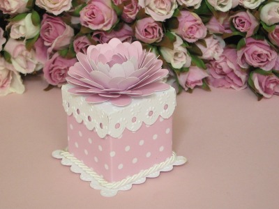 Mini Cake pois/fiore rosa €. 6,50